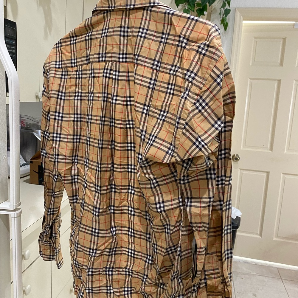 Burberry button down - Picture 3 of 3